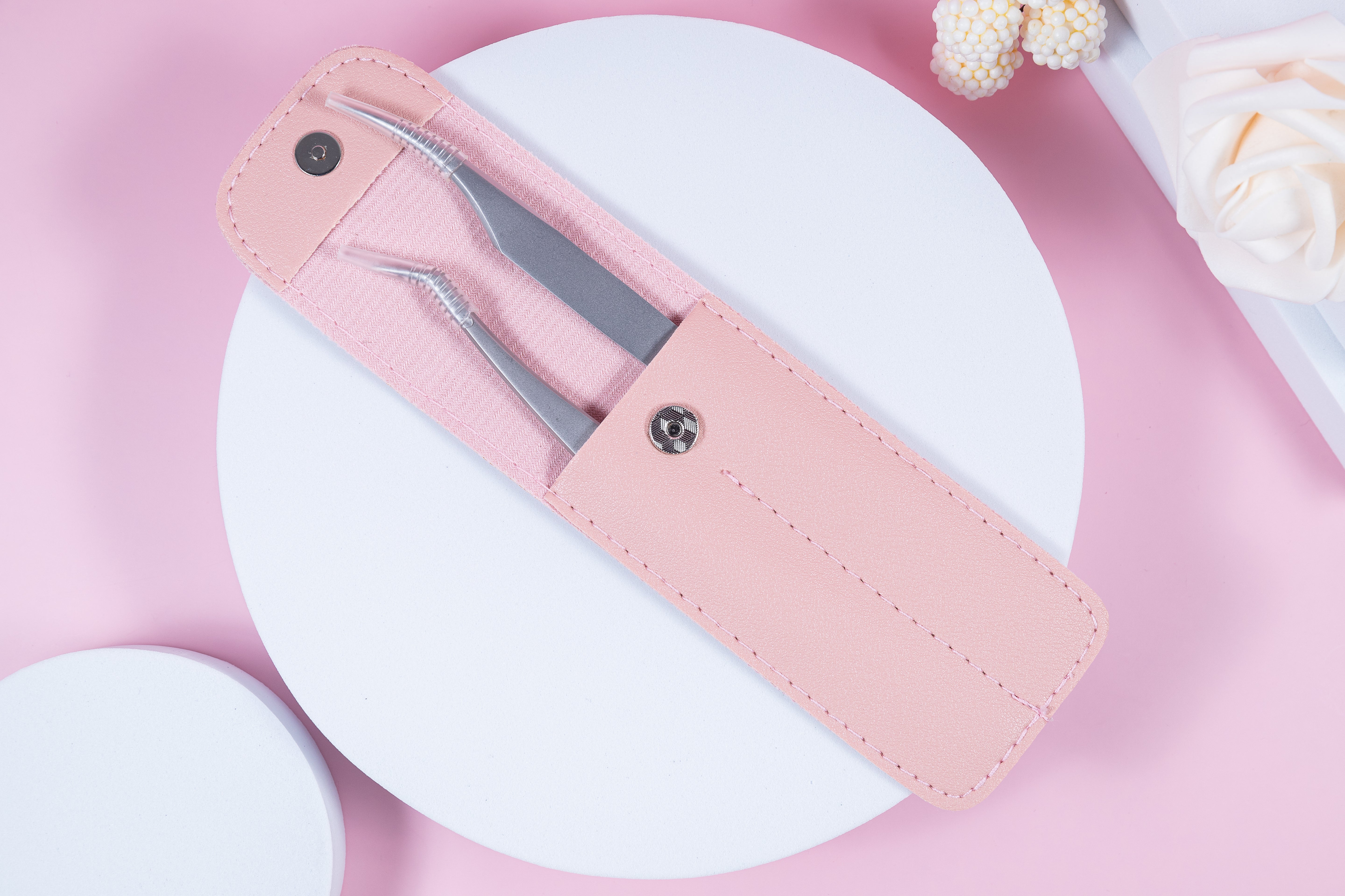 Hochwertige Pinzetten für Wimpernverlängerungen – Präzision und Qualität | Fabulashbyana